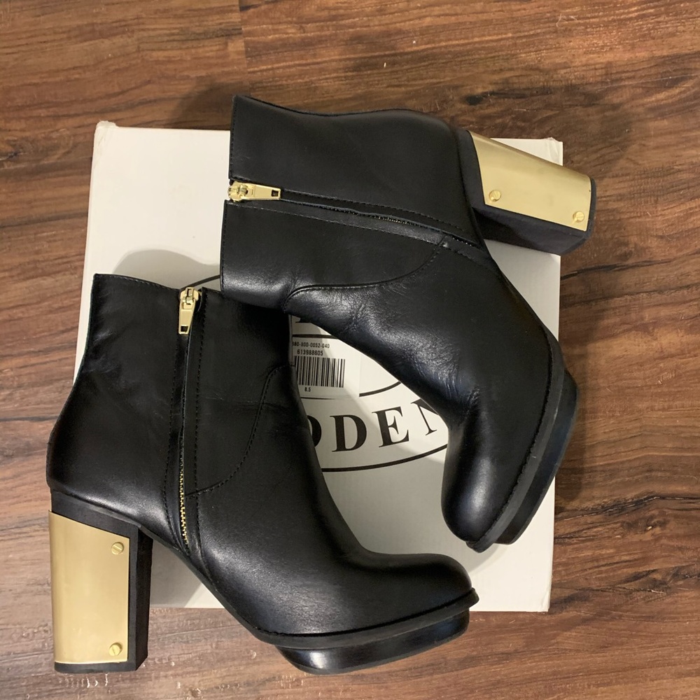 Steve Madden flight booties 8.5